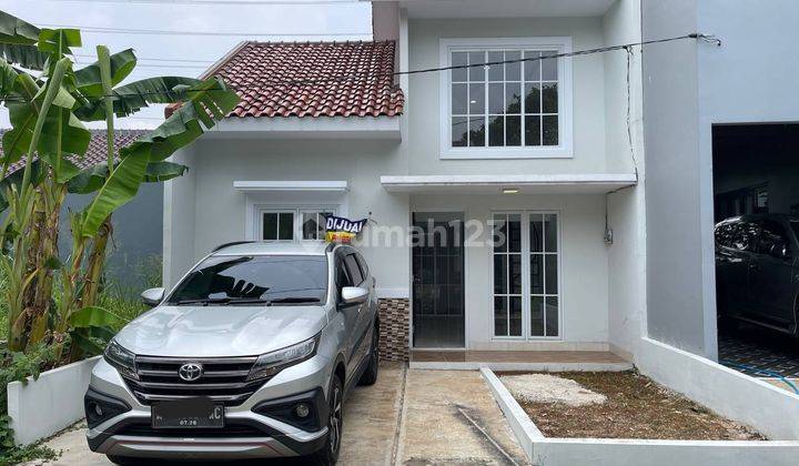 Rumah Baru Mezzanine Siap Huni Jalan Luas Dekat Ke Stasiun Depok 2