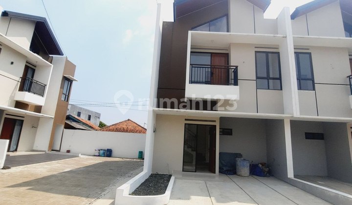 Rumah Ready Stock Akses 6 Menit ke Kampus Unpam