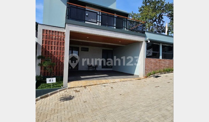 Rumah Model Jepang ada Rooftop & mezzanine 5 menit ke Tol Desari