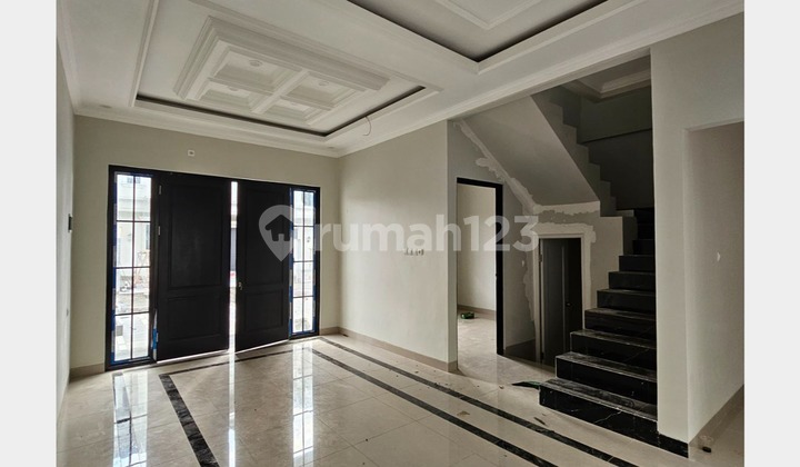 Rumah baru siap huni cuma 800 meter atau  5 menit ke LRT Cibubur 