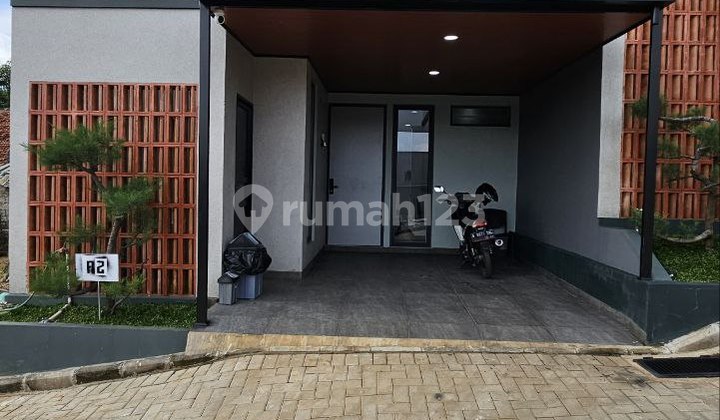 Rumah Baru 1.5 lantai ada mezzanine akses 5 menit ke Tol Desari