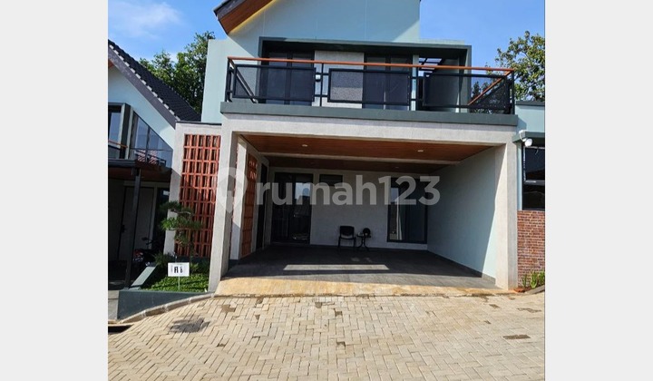 Rumah Model Jepang ada Rooftop & mezzanine 5 menit ke Tol Desari 2