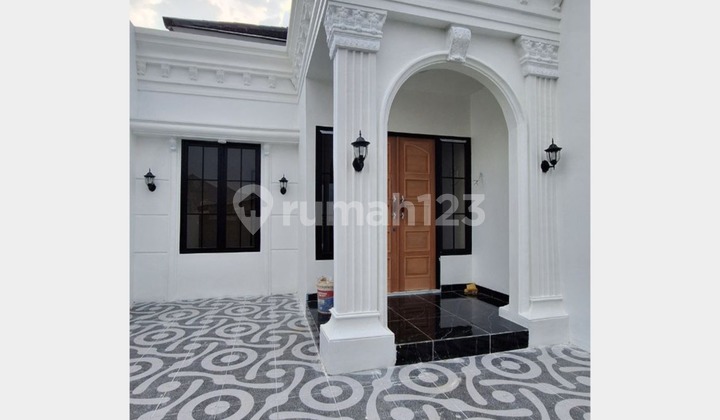 Rumah modern klasik akses 10 menit ke stasiun depok
