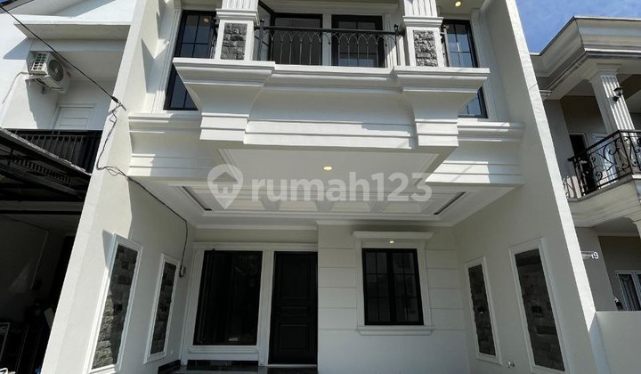 GDC Depok Attached House, 10-minute access to Depok Station. 2