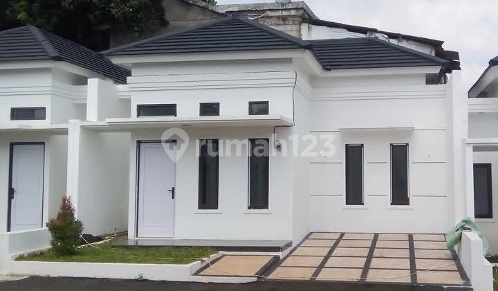 Ready-to-Occupy House in Cimanggis, 5 minutes to Cisalak Toll Road