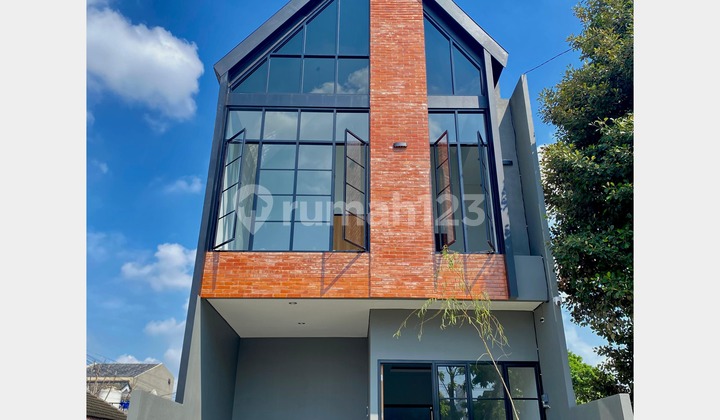 Rumah Ready 300 meter/ kurang 1 menit ke Tol kukusan& 5 menit ke stasiun