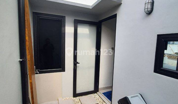 Rumah 1.5 Lt Furnished Dekat Stasiun Depok Baru Akses Jalan Luas  2