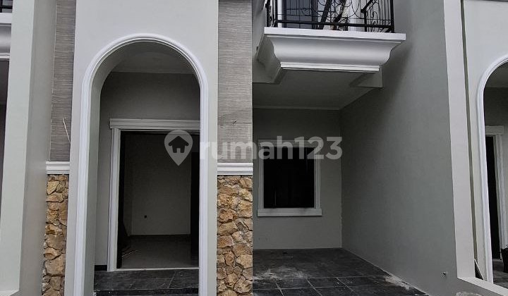 Rumah Mewah 2 Lantai Hanya 10 Menit Ke Stasiun Depok