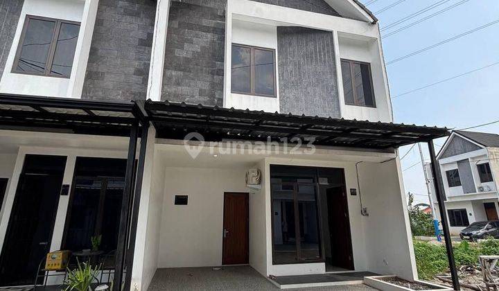 Rumah Scandinavian akses 8 menit ke LRT Cibubur dan TOL Rumah Scandinavian akses 8 menit ke LRT Cibubur dan TOL