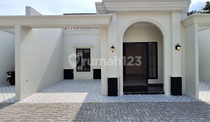 Rumah baru modern akses 10 menit ke stasiun depok