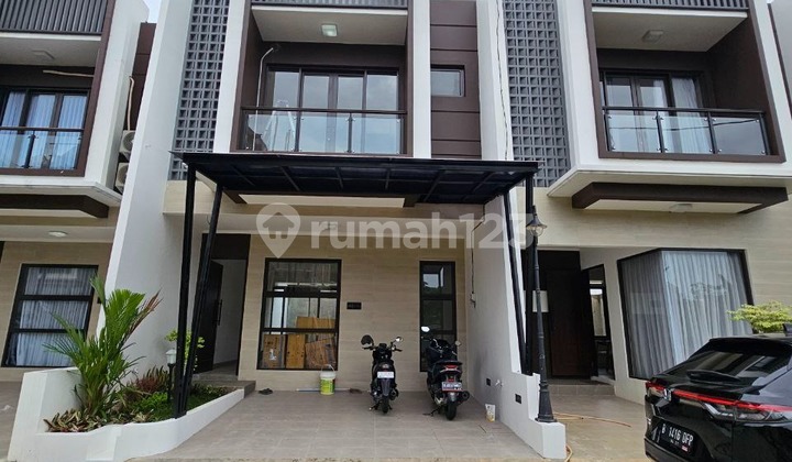 New House in Cibubur, East Jakarta, 5-Minute Access to LRT and Cibubur Toll Road