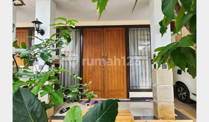 Ready-to-occupy house with access sandwiched between 3 toll roads near Cibubur, Jakarta. 2
