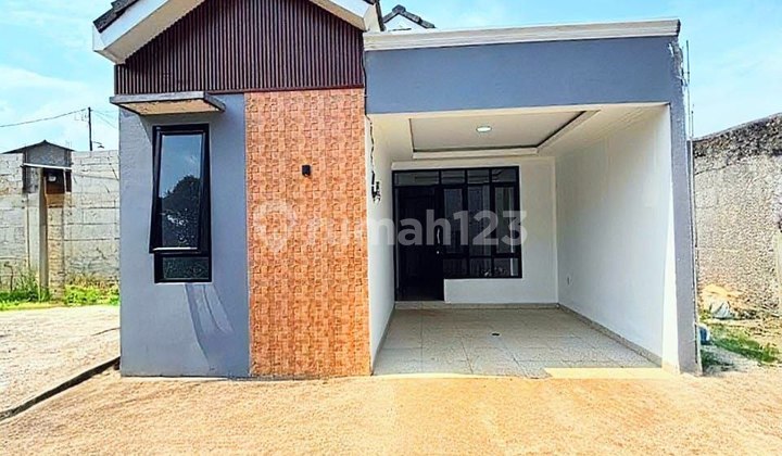 Rumah di Pinggir Jln Raya Akses 10 Menit ke Stasiun Citayam