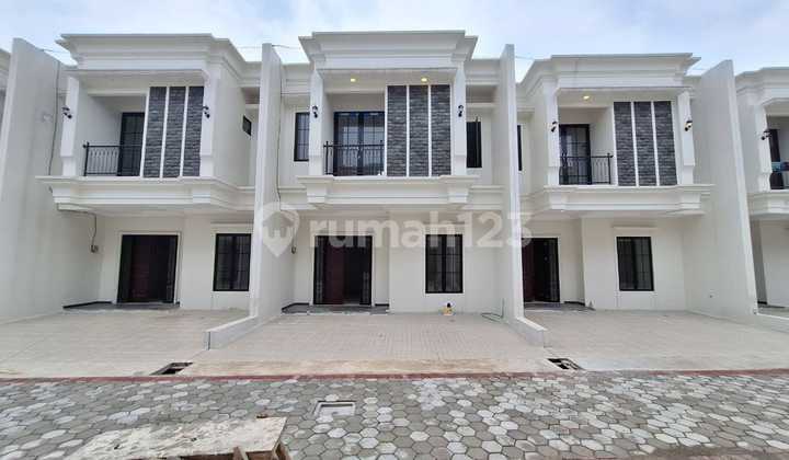 Rumah Modern Siap Huni akses di pusat kota Depok dekat ke stasiun
