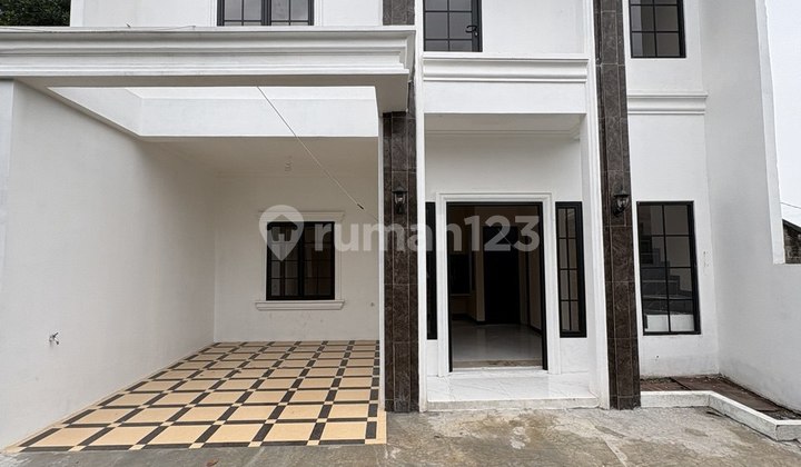 Rumah 2 Lantai Akses Dekat Terminal Jatijajar & Stasiun