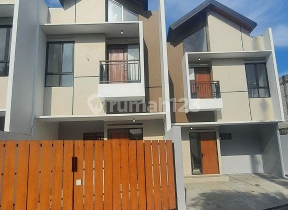 Rumah Siap Huni Modern lokasi dekat TOL BSD 