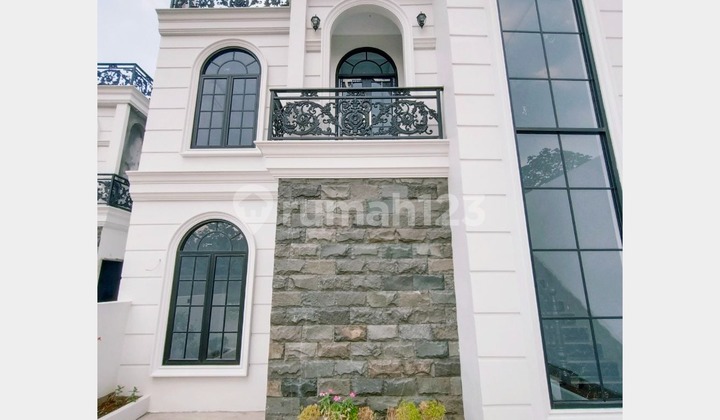 Rumah Mewah modern di harjamukti akses 6 menit ke LRT Cibubur Rumah Mewah modern di harjamukti akses 6 menit ke LRT Cibubur