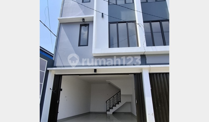 Ruko Baru Siap Huni di pinggir jalan 10 menit ke LRT&Tol Cibubur