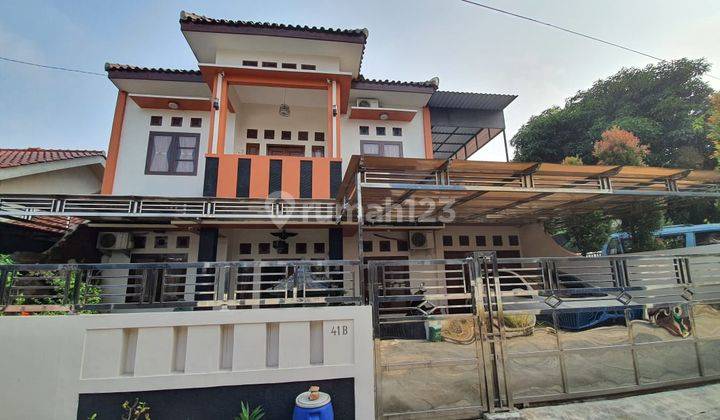 Rumah Terawat Dinding Bata Merah 10 Menit Ke Stasiun Depok Baru 1