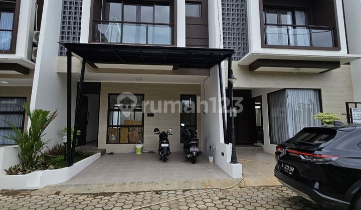 Scandinavian Ready Unit House with 5-minute access to LRT & Cibubur Toll Road. 2