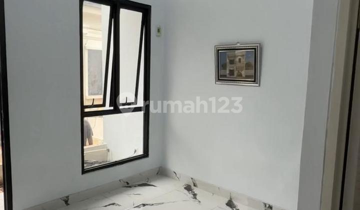 Rumah Siap Huni Akses 12 Menit ke Stasiun Depok dan Dekat Tol 2