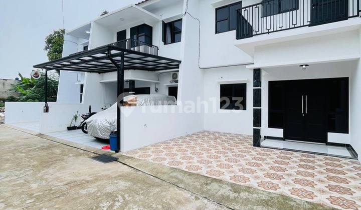 Luxury House 10 Minutes Access to Krukut Toll Road and Depok Station 2