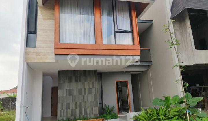 RUMAH MEWAH PERUMAHAN ELIT DALAM RINGROAD DEKAT KAMPUS KOTA JOGJA RUMAH MEWAH PERUMAHAN ELIT DALAM RINGROAD DEKAT KAMPUS KOTA JOGJA