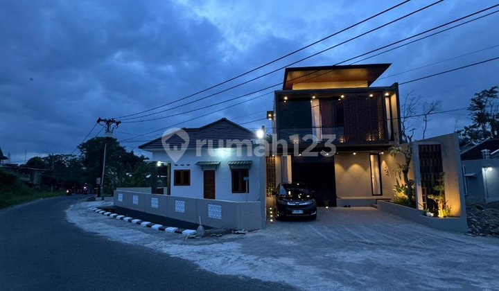 Luxury Fully Furnished 2-Story House Near Rs Jih Pakuwon Mall 2