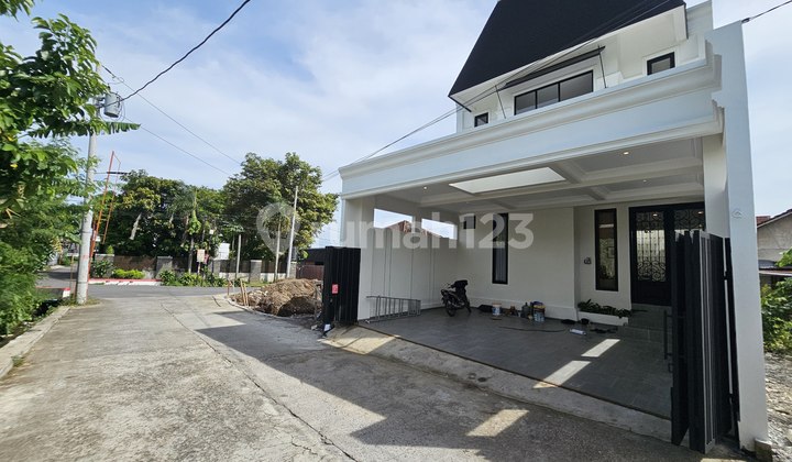 Rumah Mewah American Full Furnished Dalam Ringroad Maguwoharjo