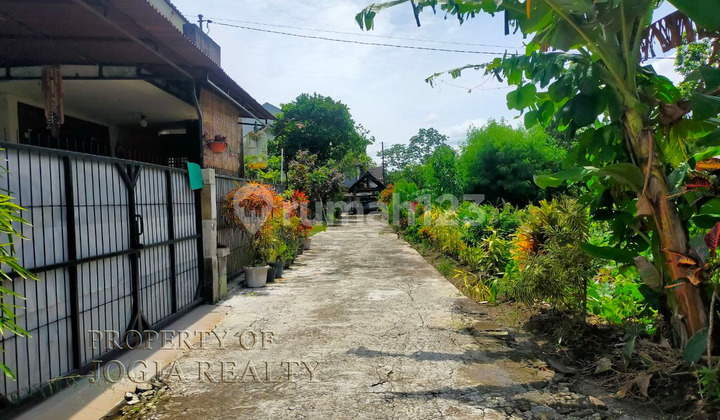 DIJUAL CEPAT RUMAH 2 LANTAI JALAN PAMUNGKAS SLEMAN DEKAT UII 2