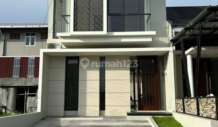 RUMAH BARU KONTEMPORER DALAM PERUMAHAN JL IMOGIRI TIMUR DEKAT UAD 1