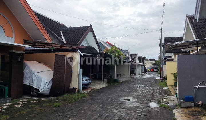 RUMAH DIJUAL PERUMAHAN DALAM RINGROAD BANYURADEN 15 MIN DEKAT UGM 2
