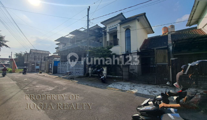 JUAL CEPAT RUMAH 2 LANTAI PERUMAHAN PALAGAN DEKAT KAMPUS UGM JUAL CEPAT RUMAH 2 LANTAI PERUMAHAN PALAGAN DEKAT KAMPUS UGM