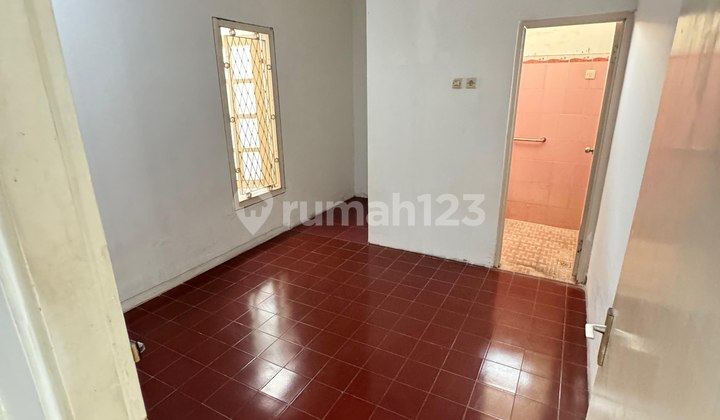 Rumah Dua Lantai Tengah Kota Jogja Cocok untuk Keluarga Besar 2