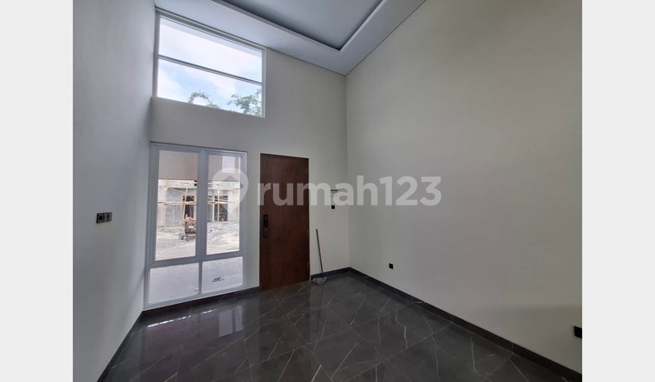 MINIMALIST HOUSE READY TO OCCUPY AFFORDABLE JAKAL NGAGLIK HOUSING NEAR UII 2