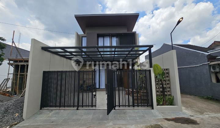 RUMAH MODERN KONTEMPORER FULL FURNISHED 19 MIN DEKAT KAMPUS UGM