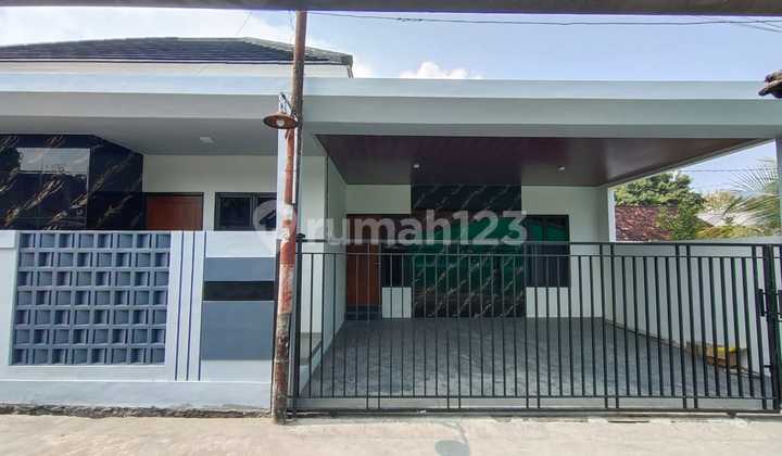 RUMAH CANTIK CARPORT 2 JL BESI JANGKANG JAKAL KM 13 DEKAT UII 2