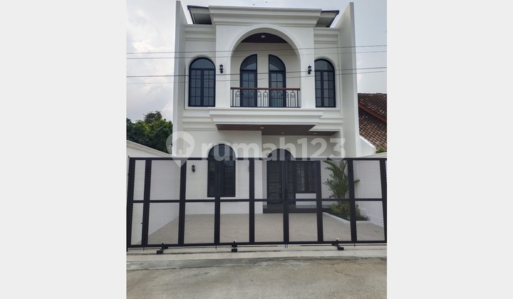 RUMAH MEWAH 2 LANTAI JALAN RAYA TAJEM DEKAT KAMPUS SHM BISA KPR 2