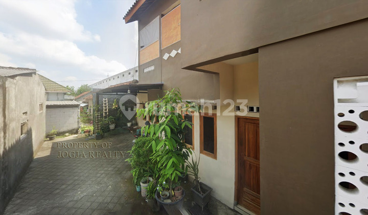 RUMAH DIJUAL MURAH 2 LANTAI SIAP HUNI JALAN KABUPATEN DEKAT UGM 2