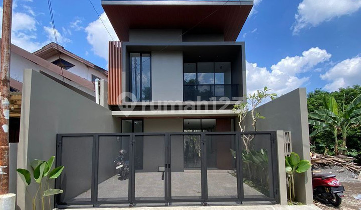 RUMAH MEWAH KONTEMPORER FULL FURNISHED JAKAL DEKAT KAMPUS UGM 2