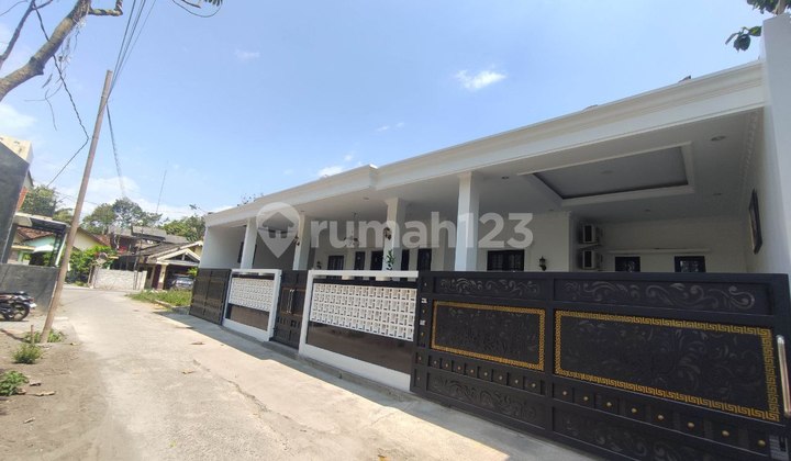 Luxury Fully Furnished House Seyegan Sleman 20 Min to UGM Al Azhar