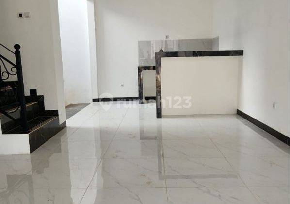 Rumah Desain 2lantai American Clasik Di Depok Dekat Ui 2