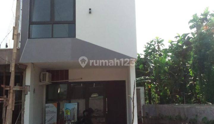 Rumah Murah 2 Lantai Desain Industrial Dekat Pintu Tol Cimanggis 2