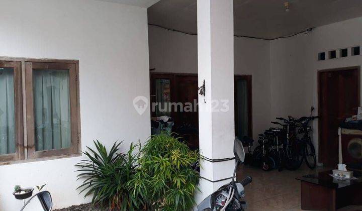 Rumah di jln pertukangan utara 2 lantaiSHM Bagus sekali semi furnish 1