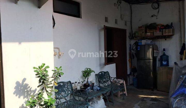 Rumah Plus Kontrakan Dekat Pintu Tol Ciledug, Jakarta Selatan 1