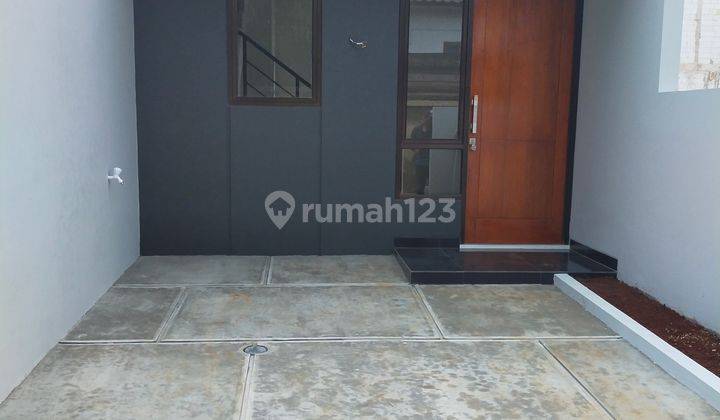 Rumah 2 Lantai Harga 1 Lantai Dekat Pintu Tol Cinere 2