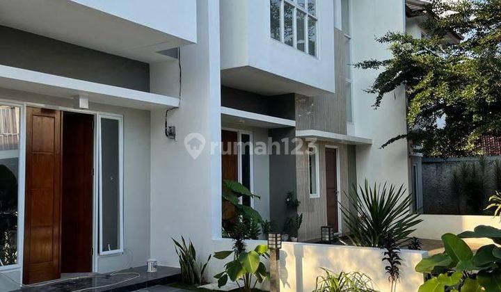 Rumah 2 Lantai Bagus Unfurnished Sertifikat Hak Milik Dekat Lrt Cibubur 2