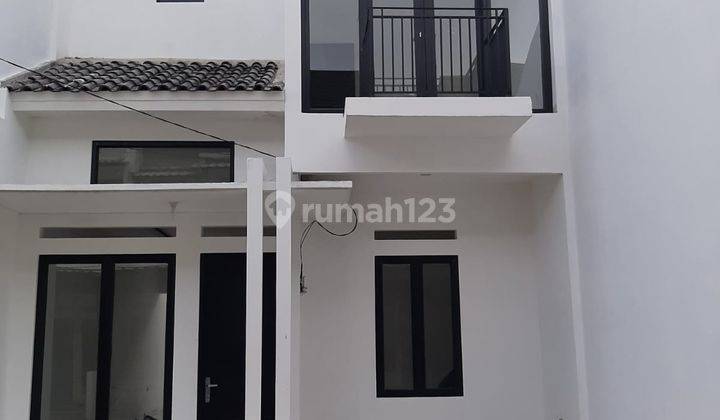 Rumah 2 Lantai Bagus Unfurnished SHM di Jl Raya Cinere, Depok 1