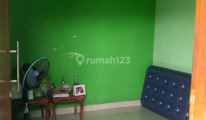 Rumah 2 Lantai Butuh Renovasi Semi Furnished SHM di Jl Raya Kalimulya, Depok 2