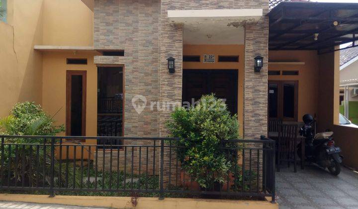 Rumah 2 Lantai Bagus Unfurnished SHM di Jl Raya Rangkapanjaya, Depok 1